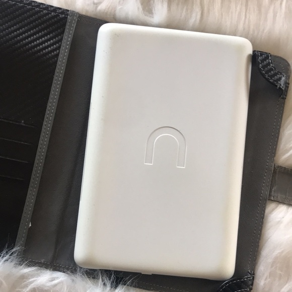 Barnes & Noble | Nook Wifi E-Reader - Picture 11 of 12